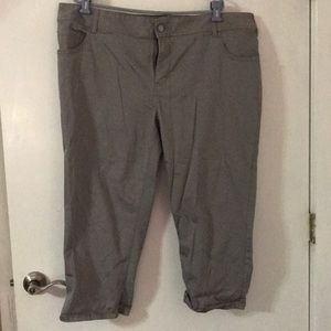 Gray Jean Capris. Genius fit